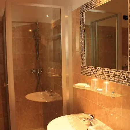 מלון Hotel Centrale