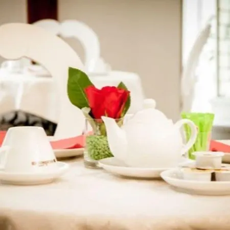 Hotel Centrale Hotell 3*