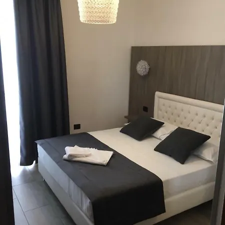 Hotel Centrale מלון טריאסטה