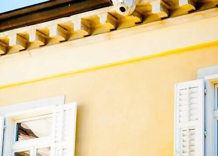 מלון Hotel Centrale 3*